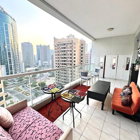 Dubai Backpackers Hostel Exterior photo