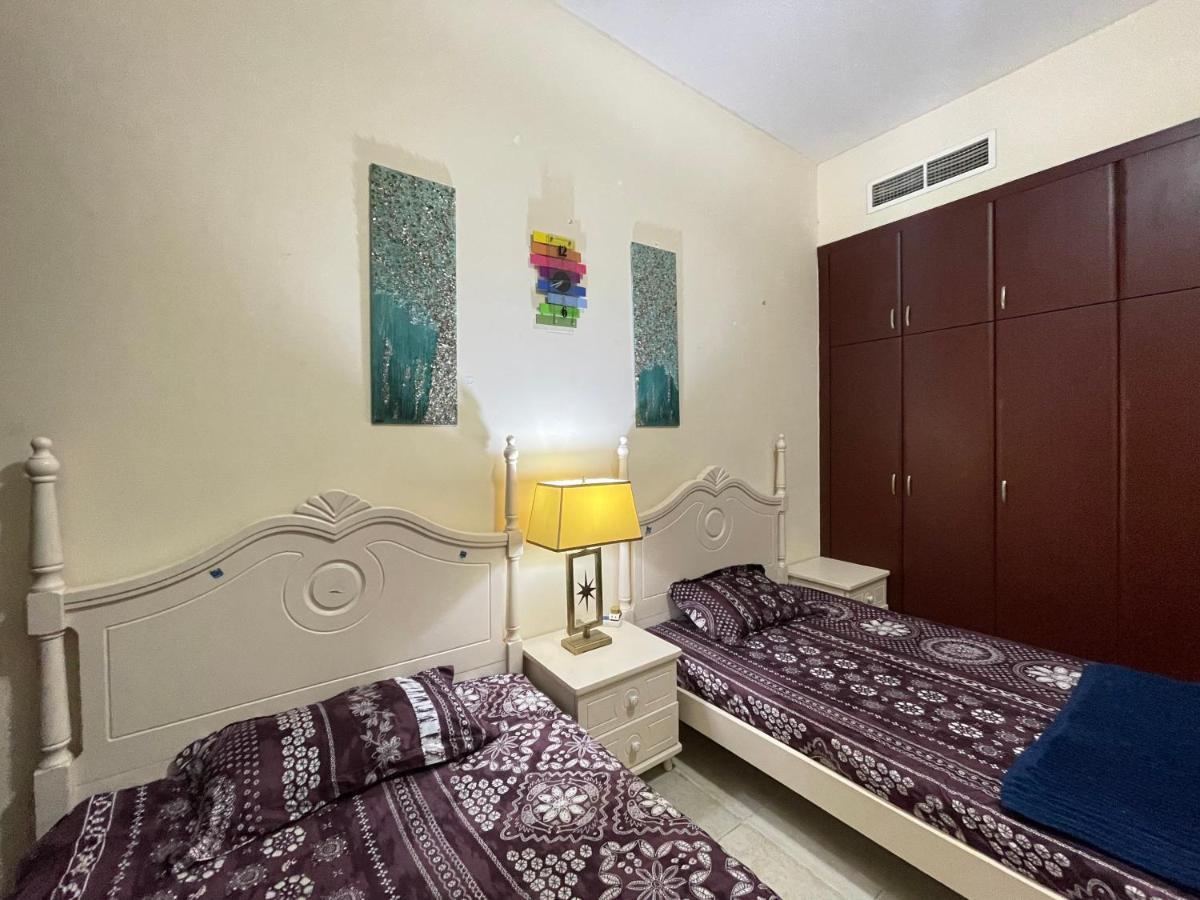 Dubai Backpackers Hostel Exterior photo