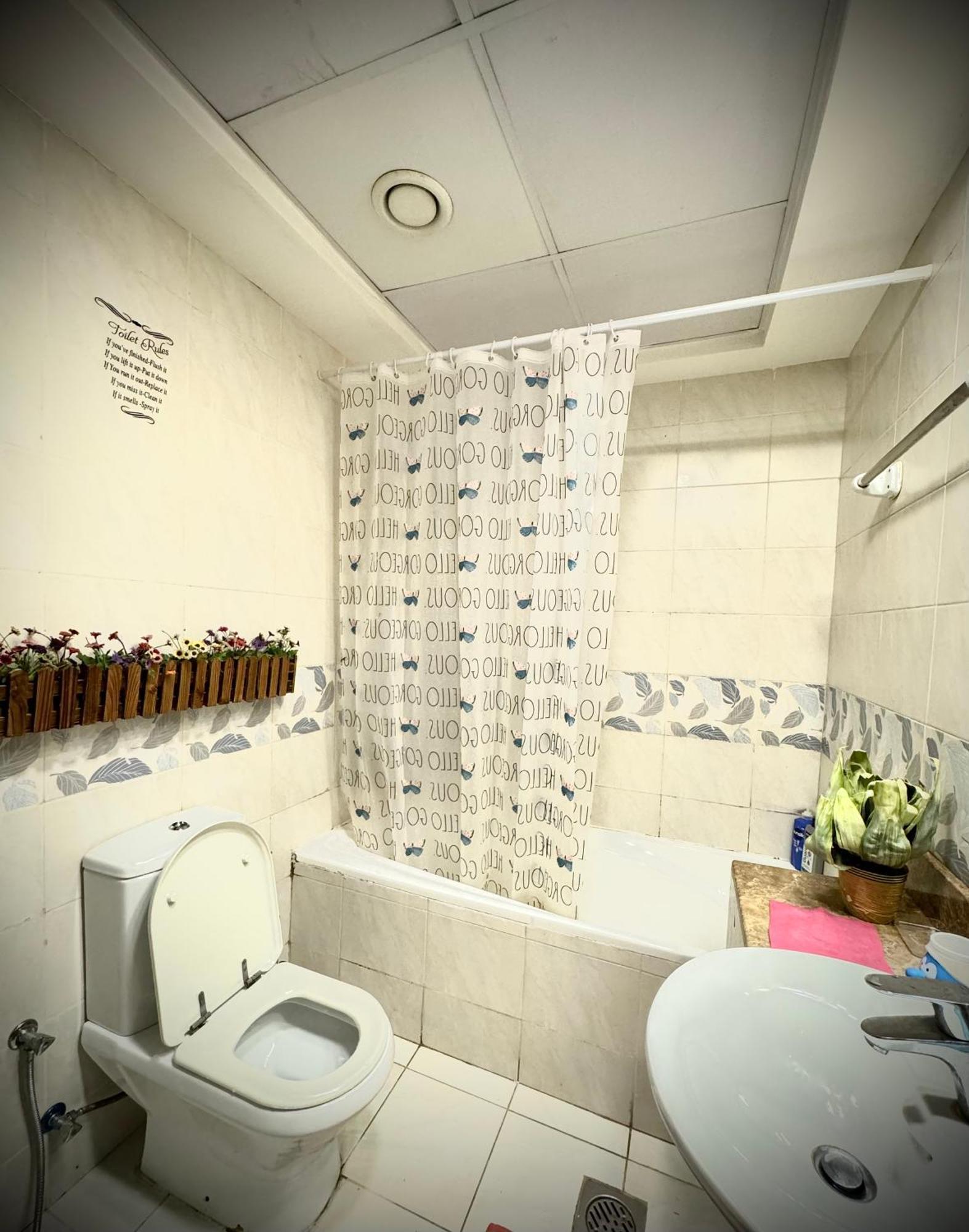 Dubai Backpackers Hostel Exterior photo